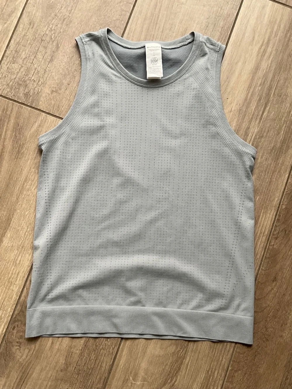 Athleta Perforated Textured Tank - Picture 1 of 6